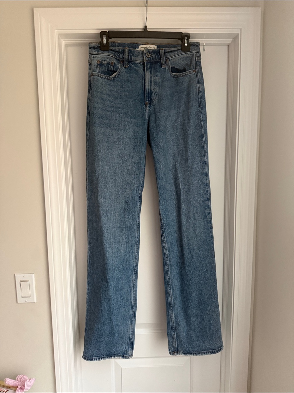 Abercrombie & Fitch Women's Light Blue low rise Straight-Leg Jeans